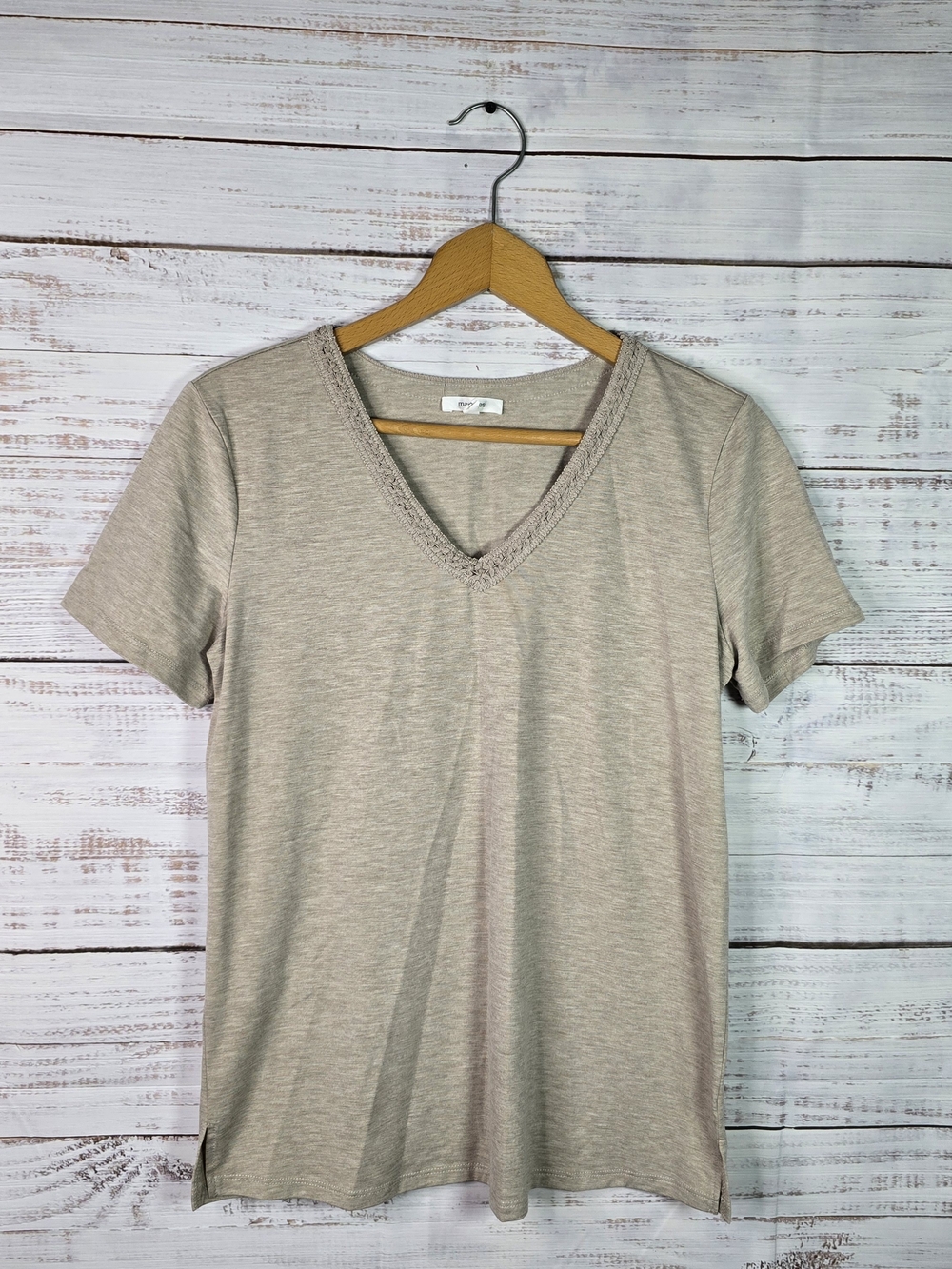 Maurices Women’s Small Taupe Crochet Trim V-Neck Short Sleeve Top